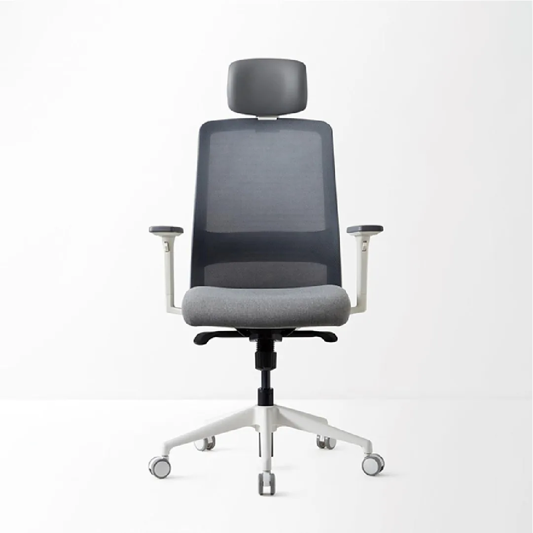 D40 High-Back Mesh Chair with Headrest - White Saudi Arabia 3